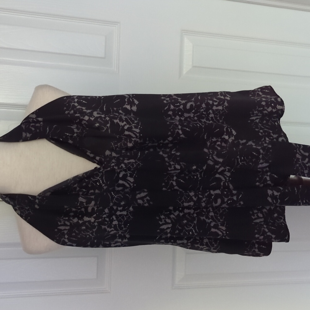 NWT Banana Republic Silky Sleeveless Blouse Size Petite Large